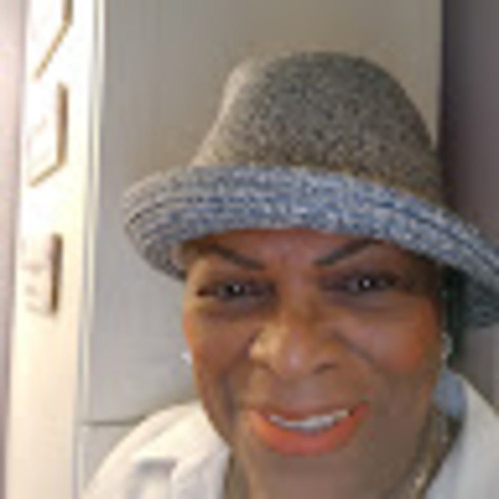 Meet your Posher, Yvette